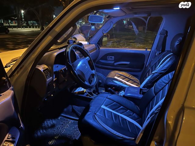 טויוטה לנד קרוזר