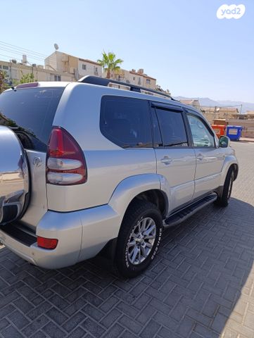 טויוטה לנד קרוזר