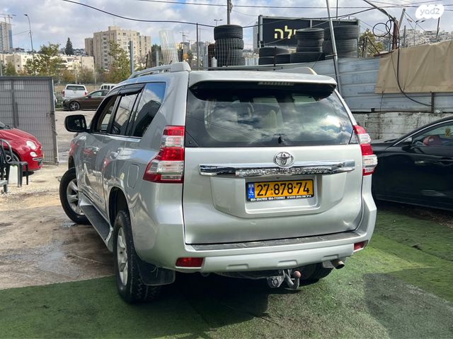 טויוטה לנד קרוזר