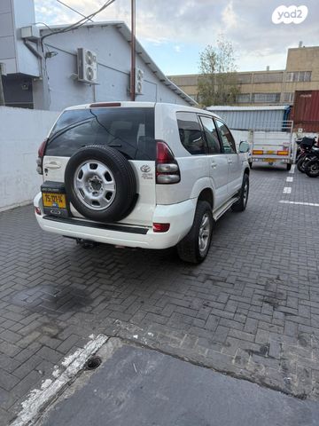 טויוטה לנד קרוזר