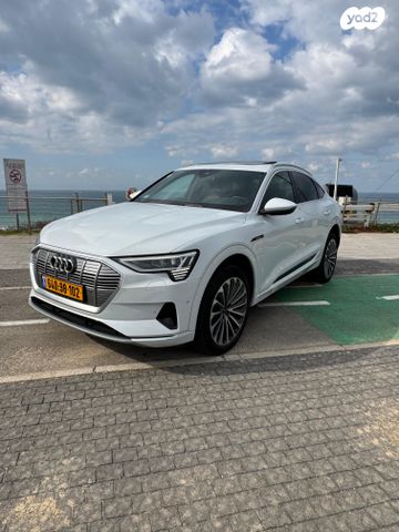 מודעת רכב אאודי E-tron