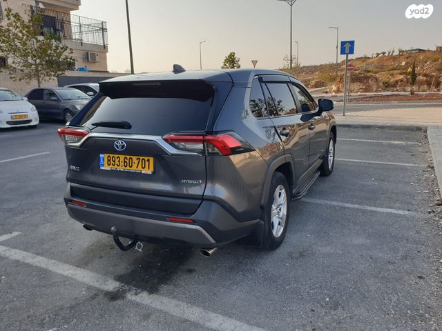טויוטה RAV4