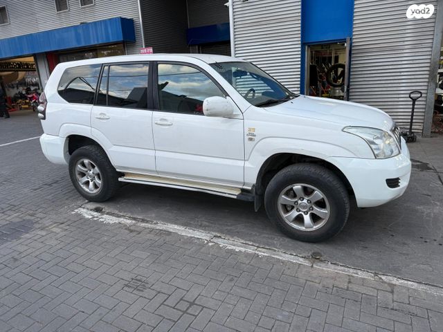 טויוטה לנד קרוזר