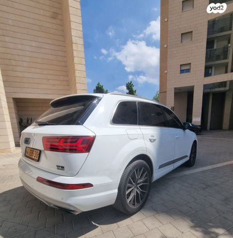 מודעת רכב אאודי Q7