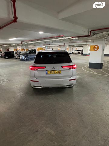 מיצובישי אאוטלנדר