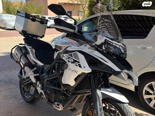 מודעת רכב בנלי TRK502X