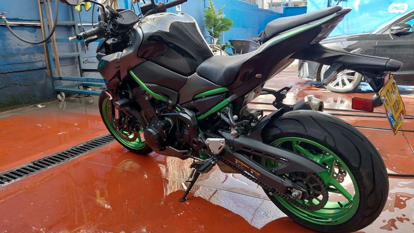קאוואסאקי Z900