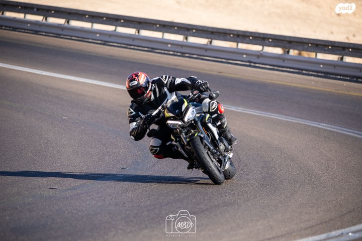 טריומף Street Triple RS
