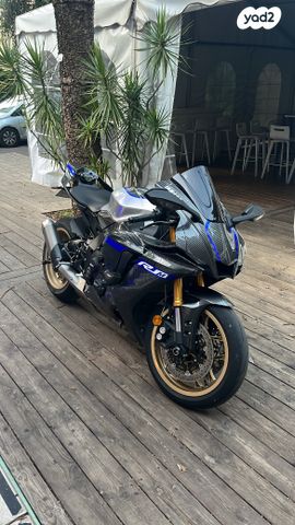 מודעת רכב ימאהה YZF-R1