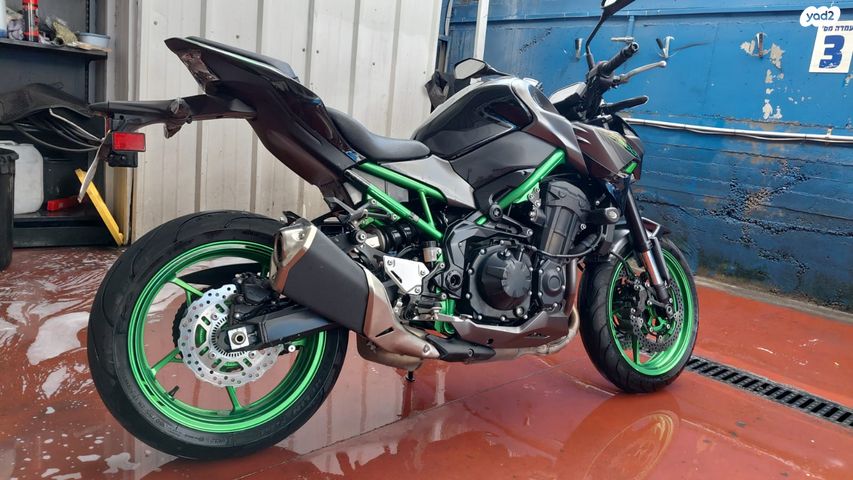 מודעת רכב קאוואסאקי Z900