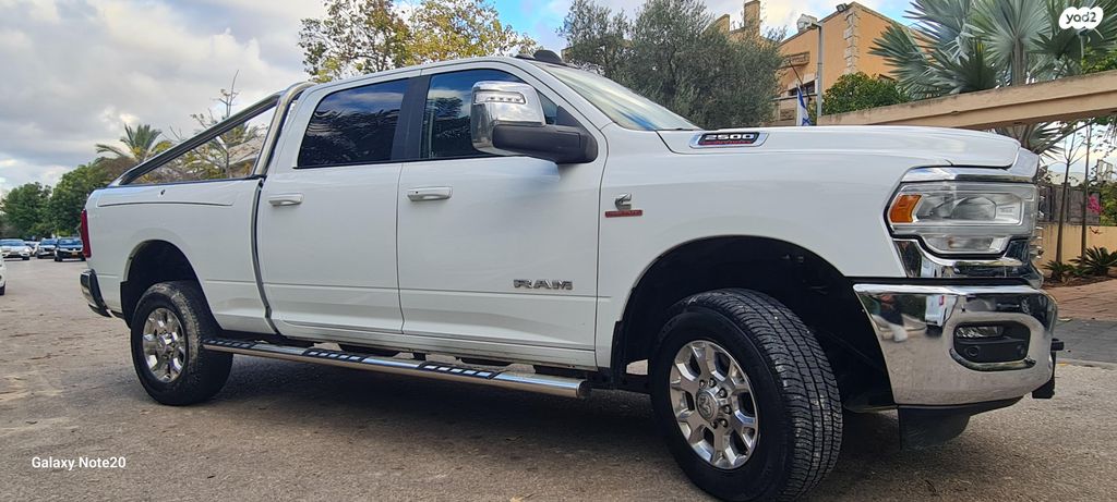 מודעת רכב דודג'