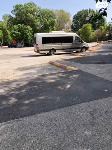 מיניבוסים ורכבי הסעות