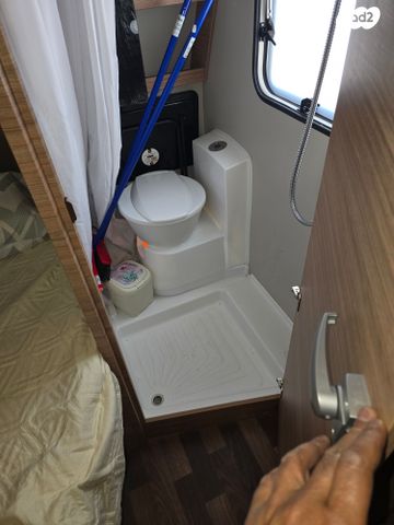 מודעת רכב נגרר (קראוון נגרר)