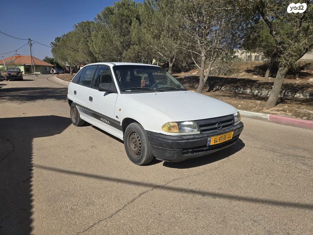 מודעת רכב אופל