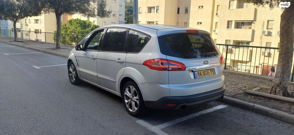 מודעת רכב פורד S-מקס