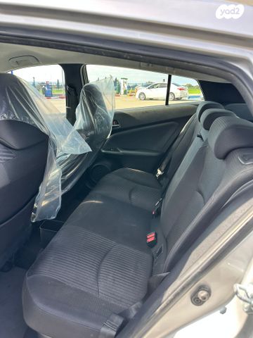 טויוטה פריוס