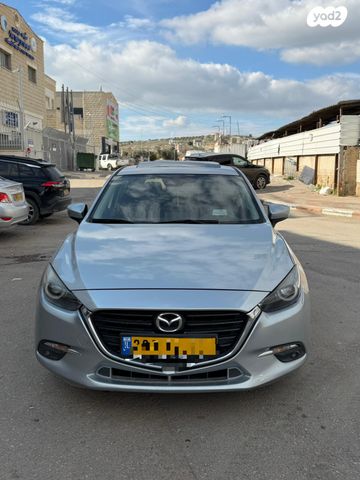 מודעת רכב מאזדה 3