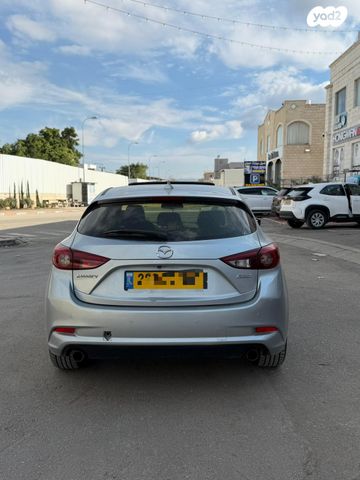 מאזדה 3
