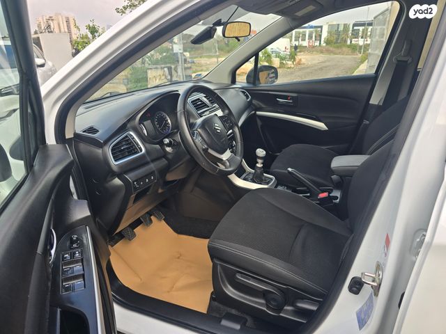 סוזוקי קרוסאובר