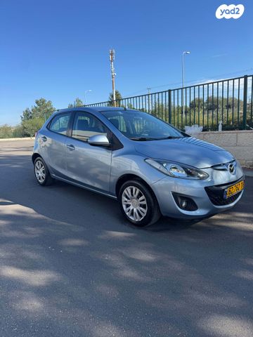 מודעת רכב מאזדה 2