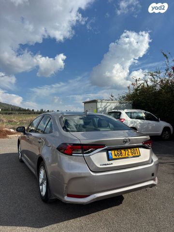 טויוטה קורולה