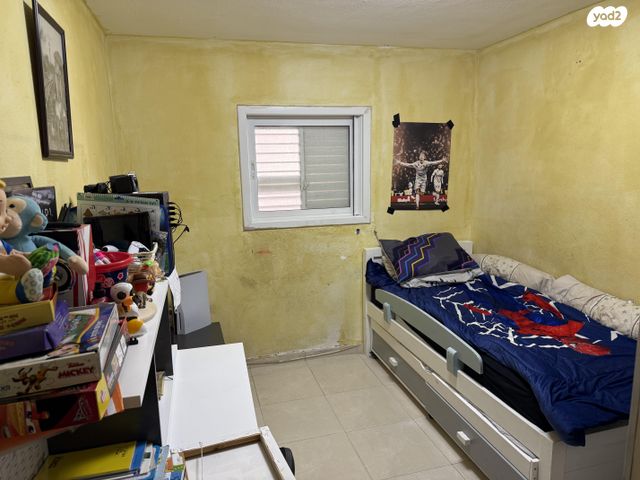 דירה, חזון אי"ש 14, רמב"ם, ראשון לציון