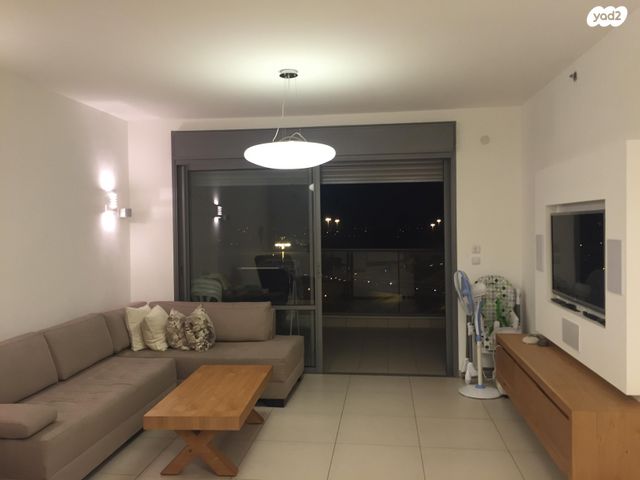 שושנה דמארי 2