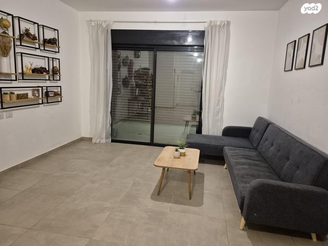 אריק איינשטיין 105