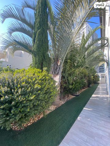 בית פרטי/ קוטג', סמטת התפוח 10, נווה פרדסים, פרדס חנה כרכור