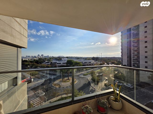 דירה, השיקמים 5, נוף ים - מע"ר, אור עקיבא