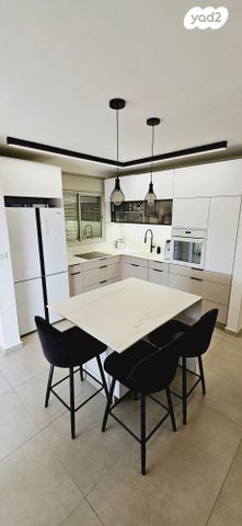 דירה, הרכס 7, נופי סלע, מעלה אדומים