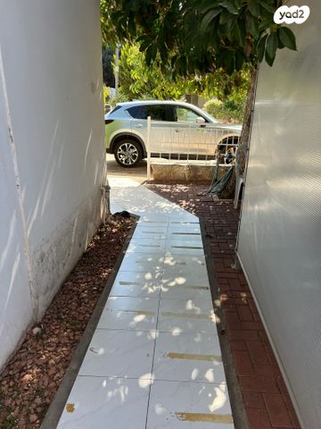 דו משפחתי, יוסף ויתקין 11, נווה עובד, חדרה