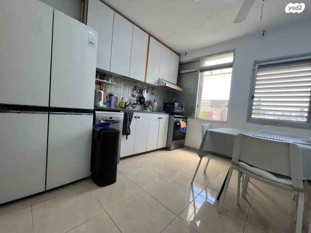 גג/ פנטהאוז, קרן היסוד 104, מרכז העיר, סביניה, הוותיקה, קרית ביאליק