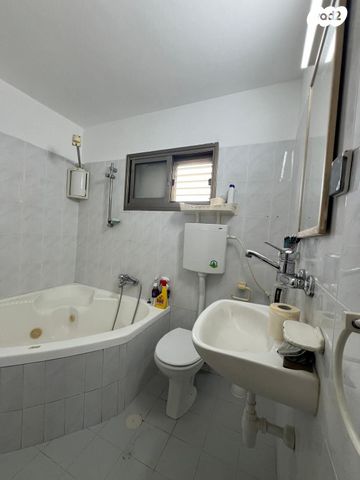 קרן היסוד 104