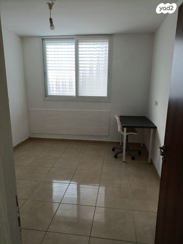 דירה, החשמונאים 24, מוצקין הותיקה, קרית מוצקין