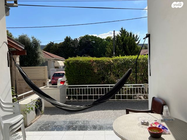 דו משפחתי, יוסף ויתקין 11, נווה עובד, חדרה