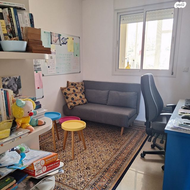 דירת גן, שדרות החושן 37, שכונה ח', מבשרת ציון