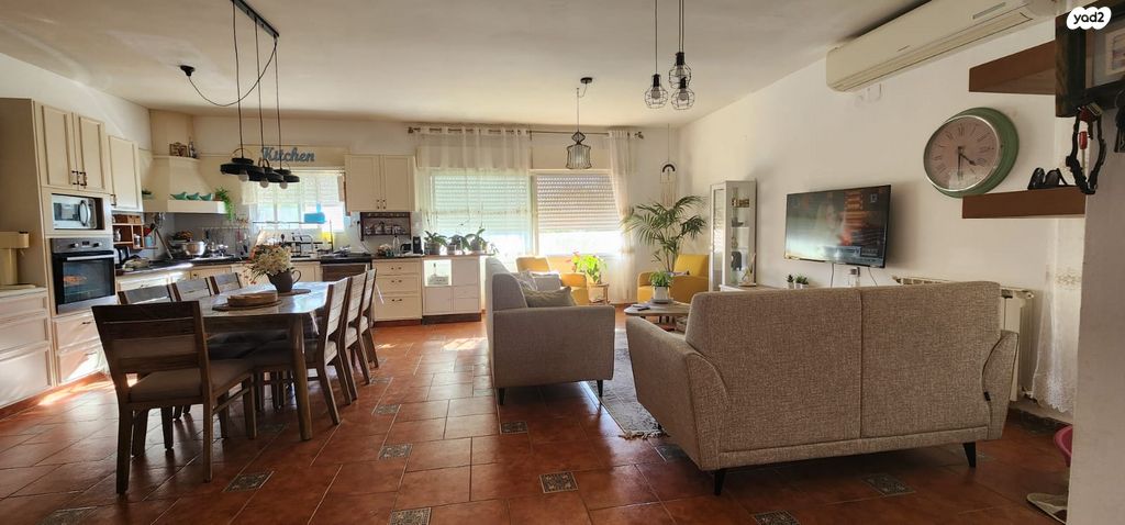 בית פרטי/ קוטג', אשכולות 36, יפה נוף, מעלות תרשיחא