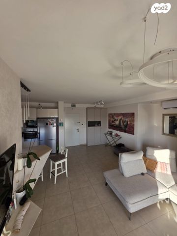 דירה, השיקמים 5, נוף ים - מע"ר, אור עקיבא