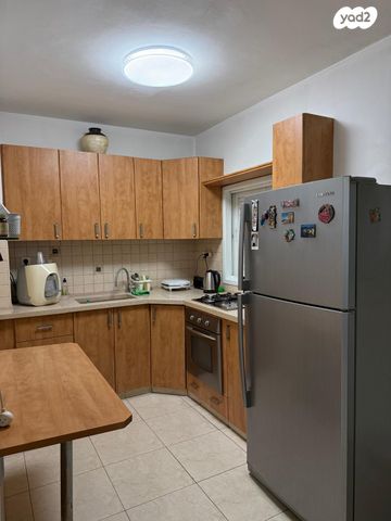 דירה, כצנלסון 68, לב העיר, בת ים