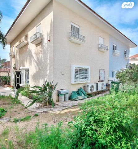 דו משפחתי, שאר ישוב 9, רח' הנשיא צפון, חדרה