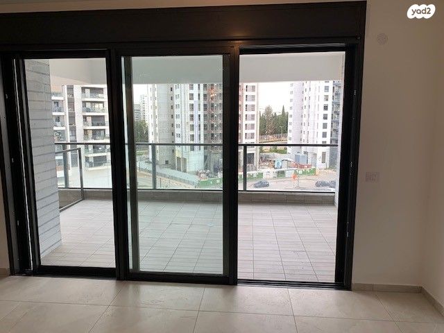 דירה, יונה וולך 7, גרין פארק החדשה, הוד השרון