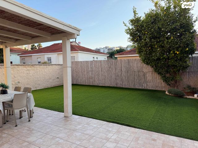 בית פרטי/ קוטג', כינור 56, נווה אפק, ראש העין