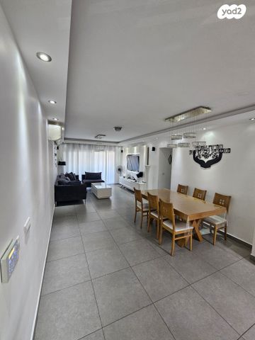 דירה, משה צדקה 5, נווה מאיר, רמלה