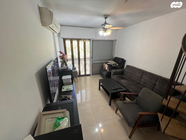 גג/ פנטהאוז, קרן היסוד 104, מרכז העיר, סביניה, הוותיקה, קרית ביאליק