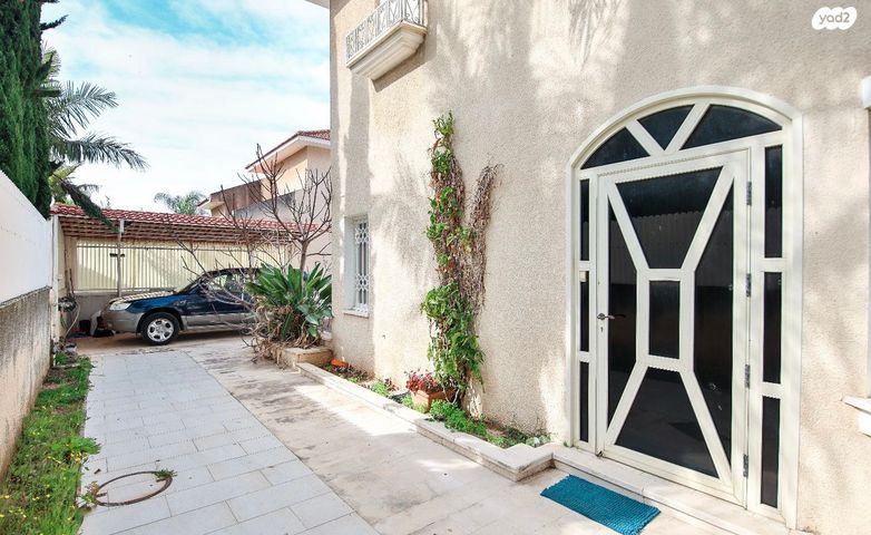 דו משפחתי, שאר ישוב 9, רח' הנשיא צפון, חדרה