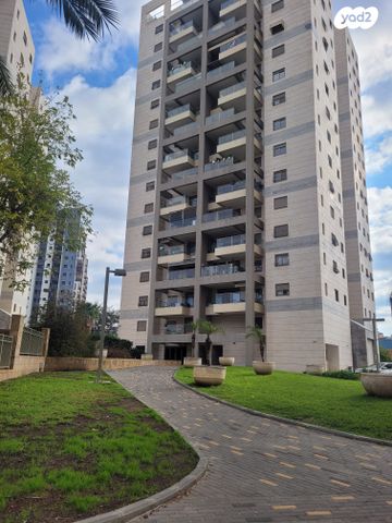 דירה, פנחס מאירי 37, נווה גן, פתח תקווה