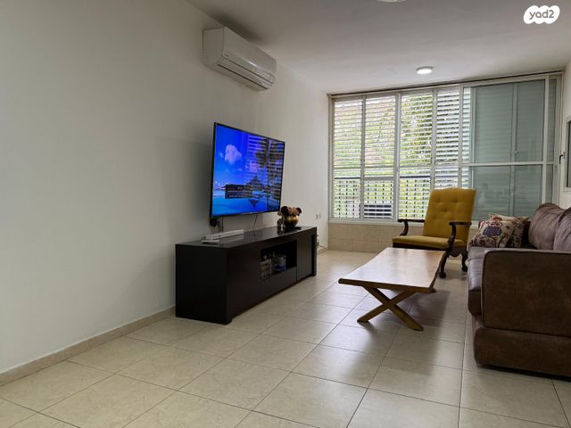 דירה, כצנלסון 68, לב העיר, בת ים