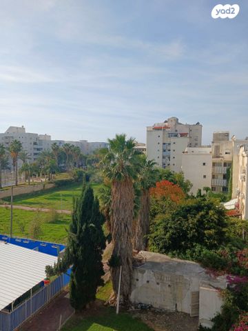 דירה, שדרות זלמן שז"ר 55, עין שרה, נהריה