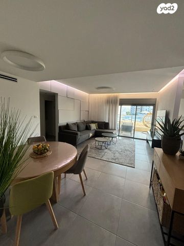 חיים הרצוג 25